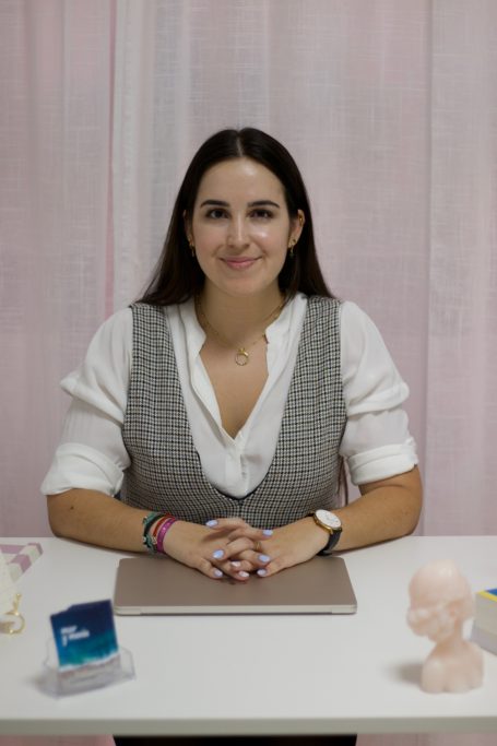 Reserva tu cita con Rebeca Torres Castiñeira
